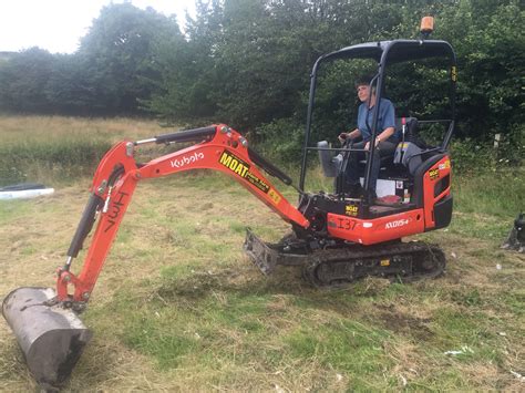 mini digger rental leeds